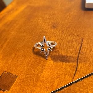 Northern star ring